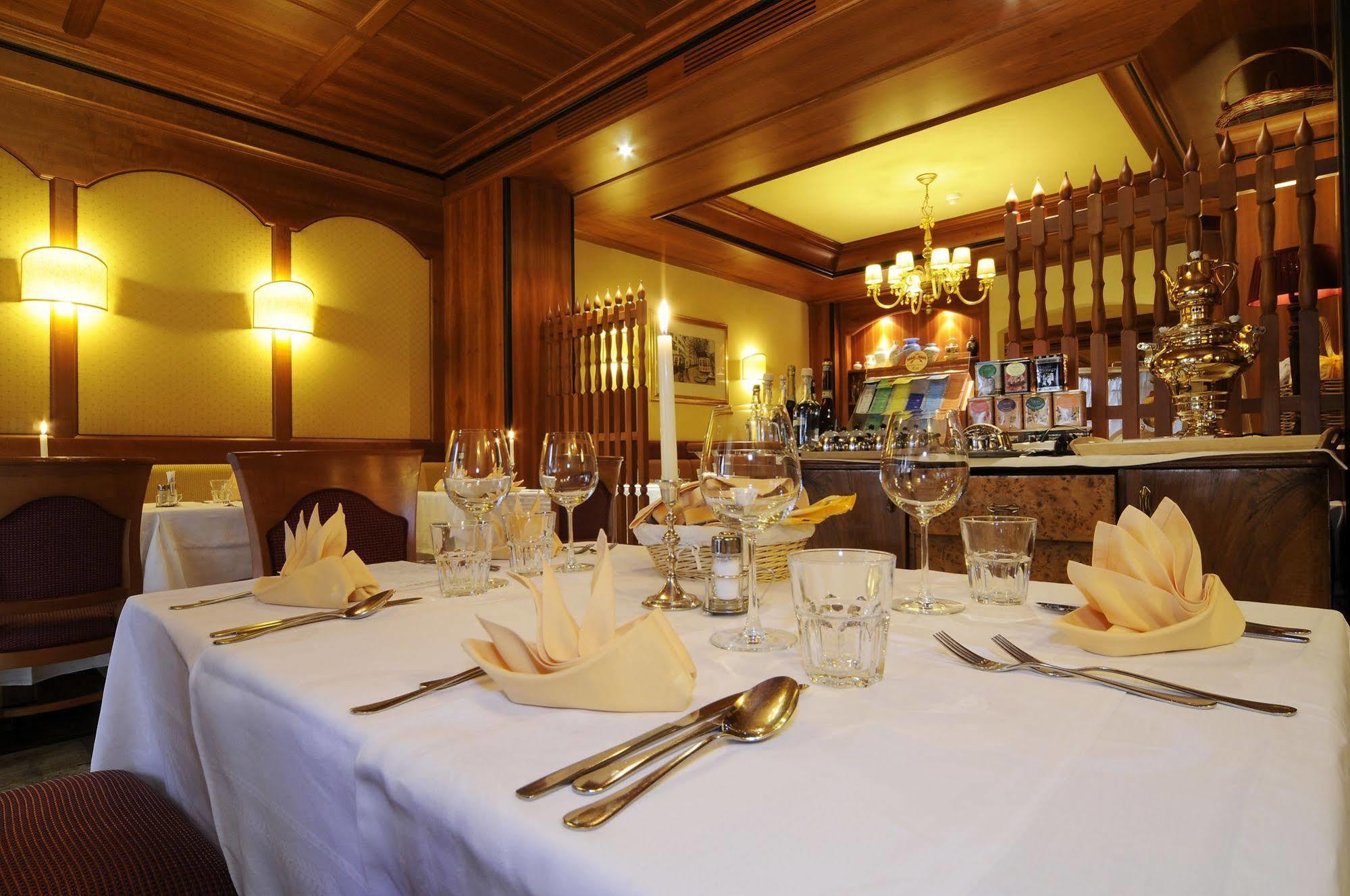 Corso Am Graben Hotel Brunico Luaran gambar